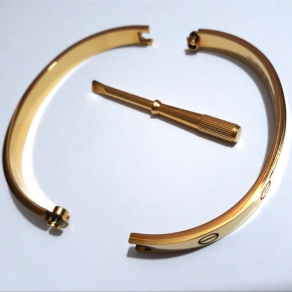LOVE Screw Bangle Bracelet with Screwdriver in Gold - Picture 4 of 7